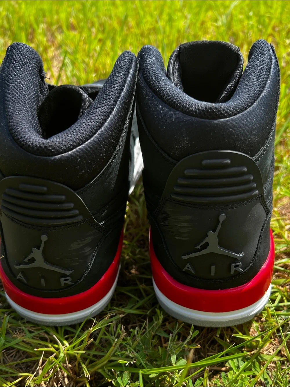 CLEAN Air Jordan size 10 Mens 312 Legacy Fire Red shoes